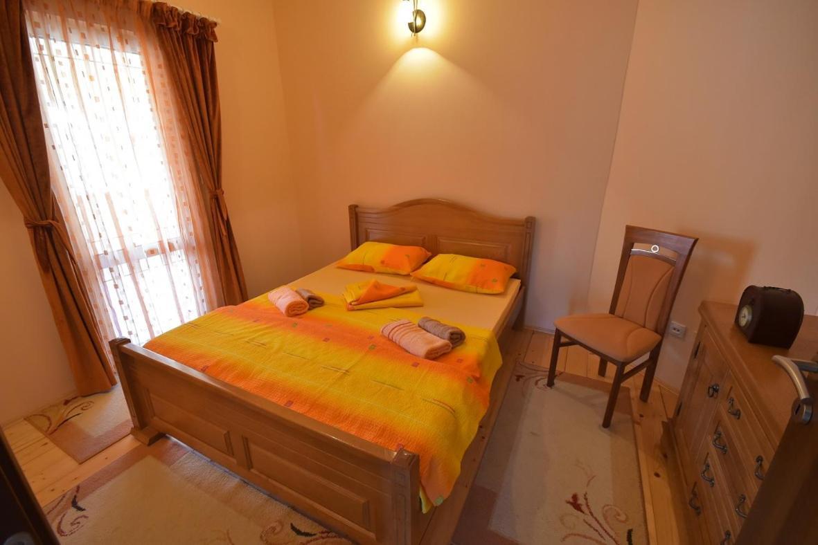 Apartments Popadic With Parking Herceg Novi Camera foto